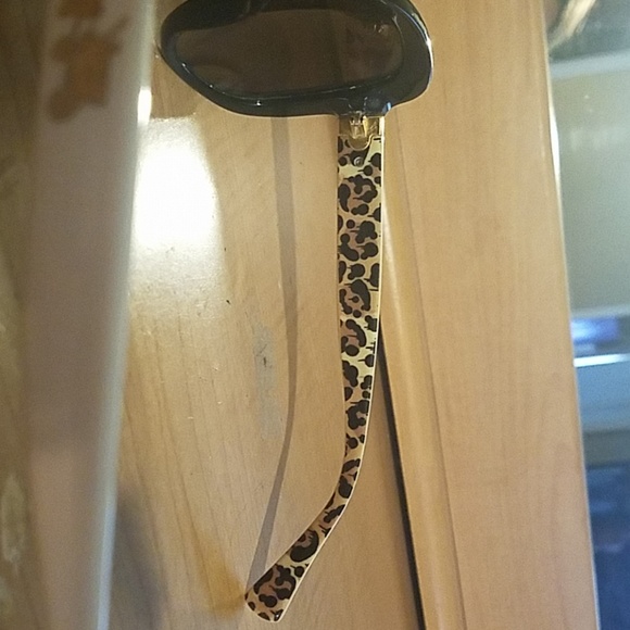 Coach sunglasses - Picture 4 of 4